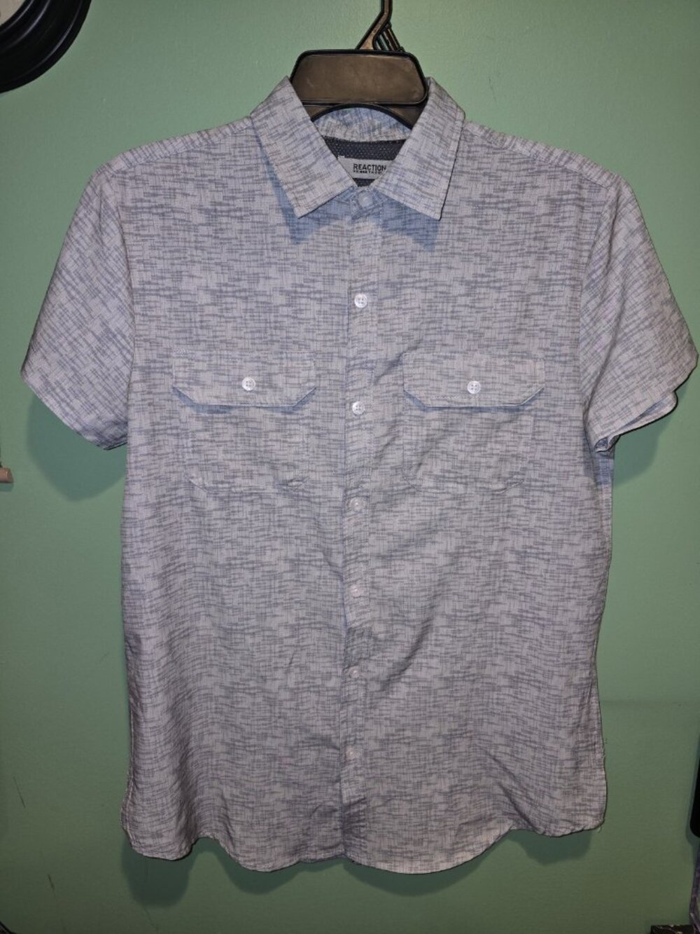 Kenneth Cole Reaction Abstract Gray Short Sleeve Button-Up Shirt Mens Size Small